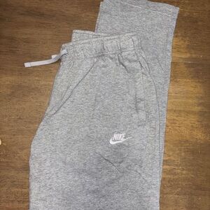 Nike Men's Light Gray Lightweight Sweats